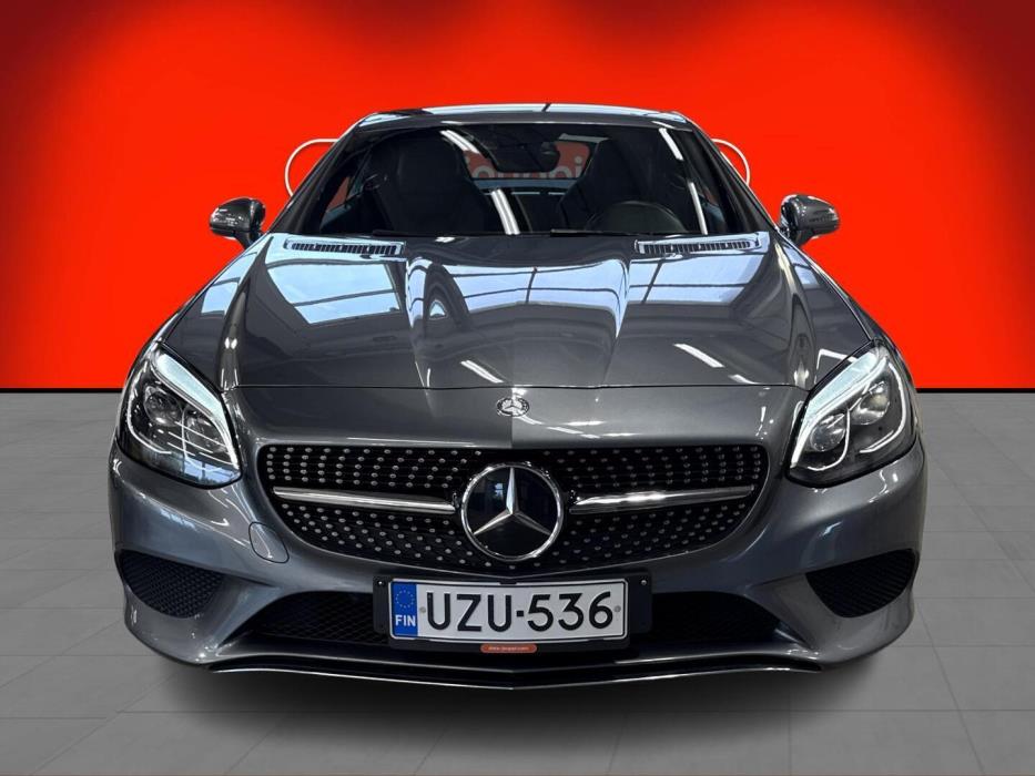MERCEDES-BENZ SLC 2017