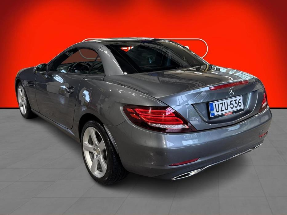 MERCEDES-BENZ SLC 2017