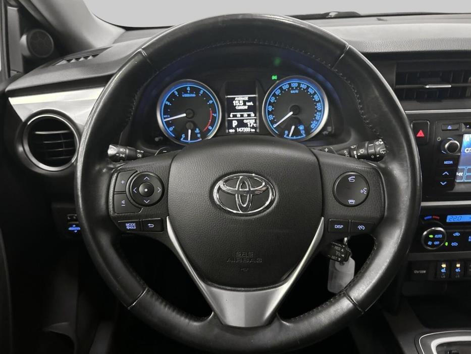 TOYOTA Auris 2013