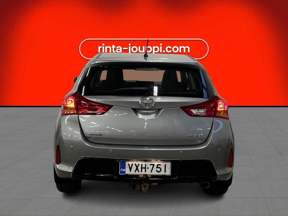 TOYOTA Auris 2013