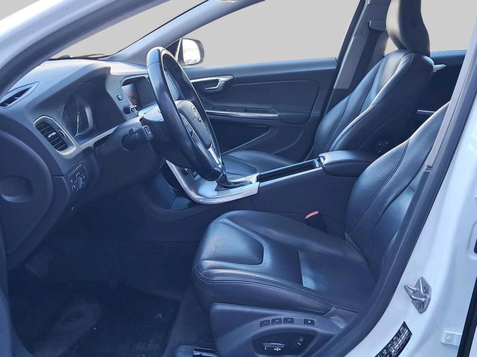 VOLVO V60 2014