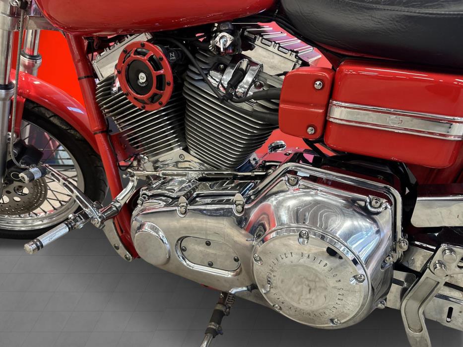 HARLEY-DAVIDSON DYNA 2001