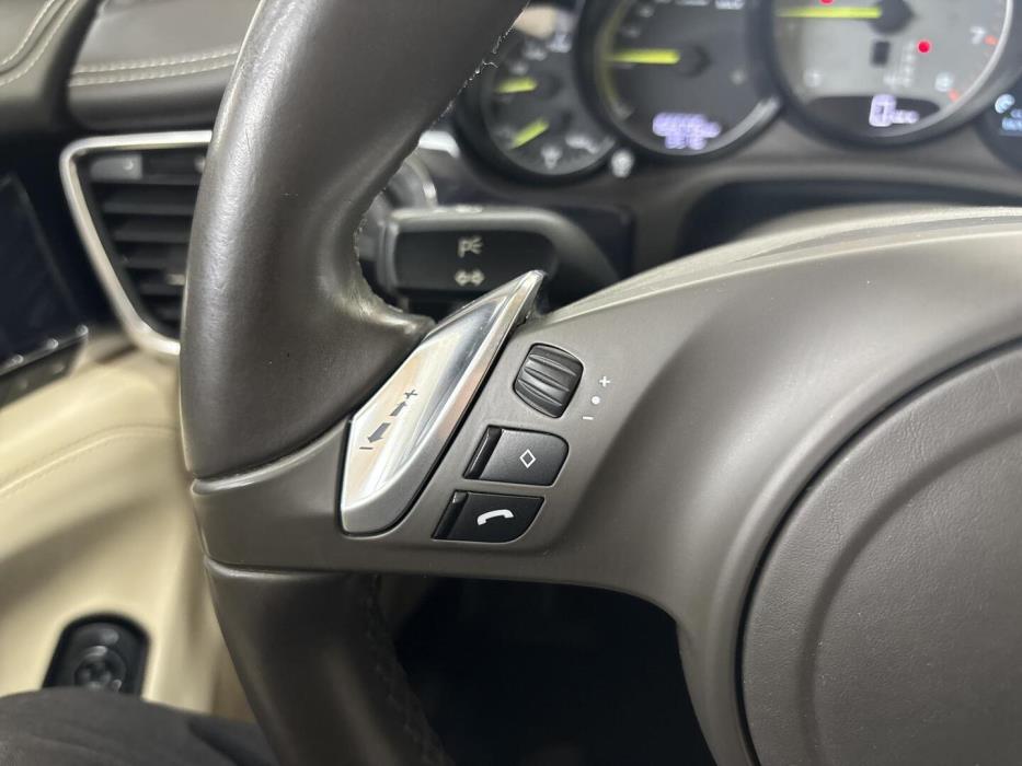 PORSCHE Panamera 2013