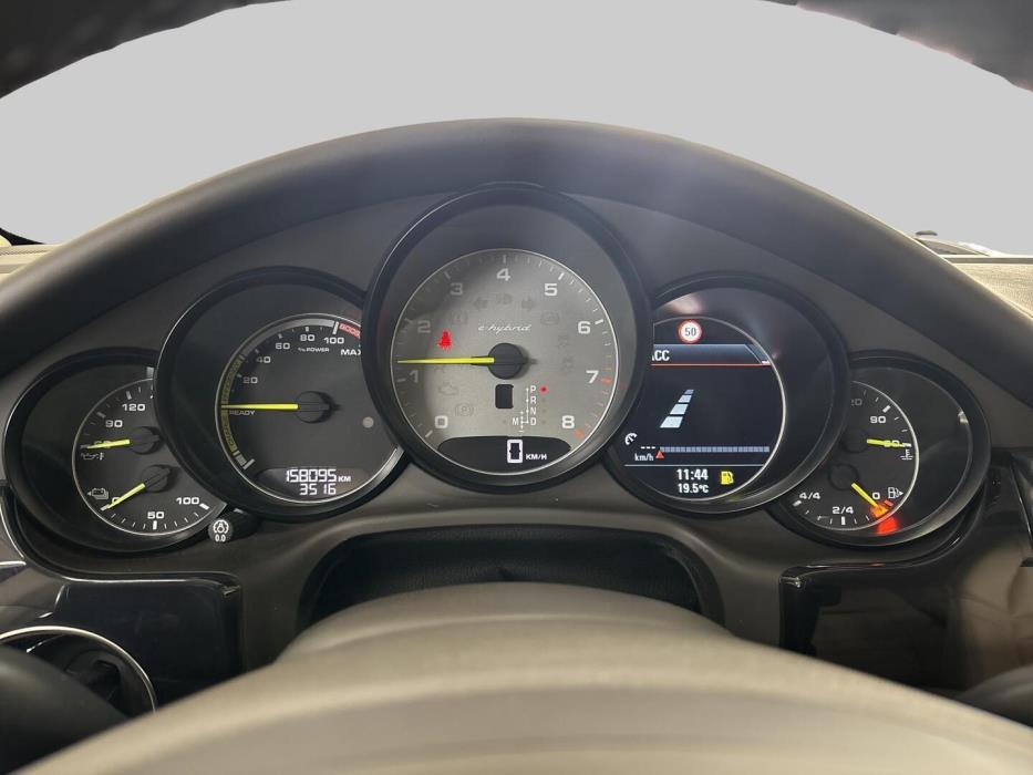 PORSCHE Panamera 2013