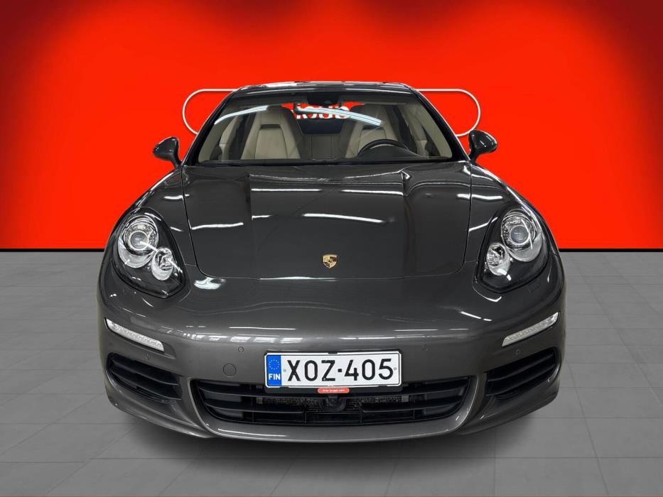 PORSCHE Panamera 2013