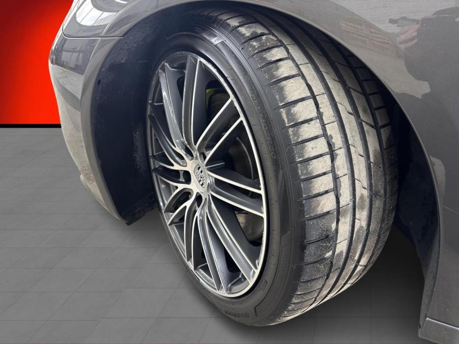 PORSCHE Panamera 2013