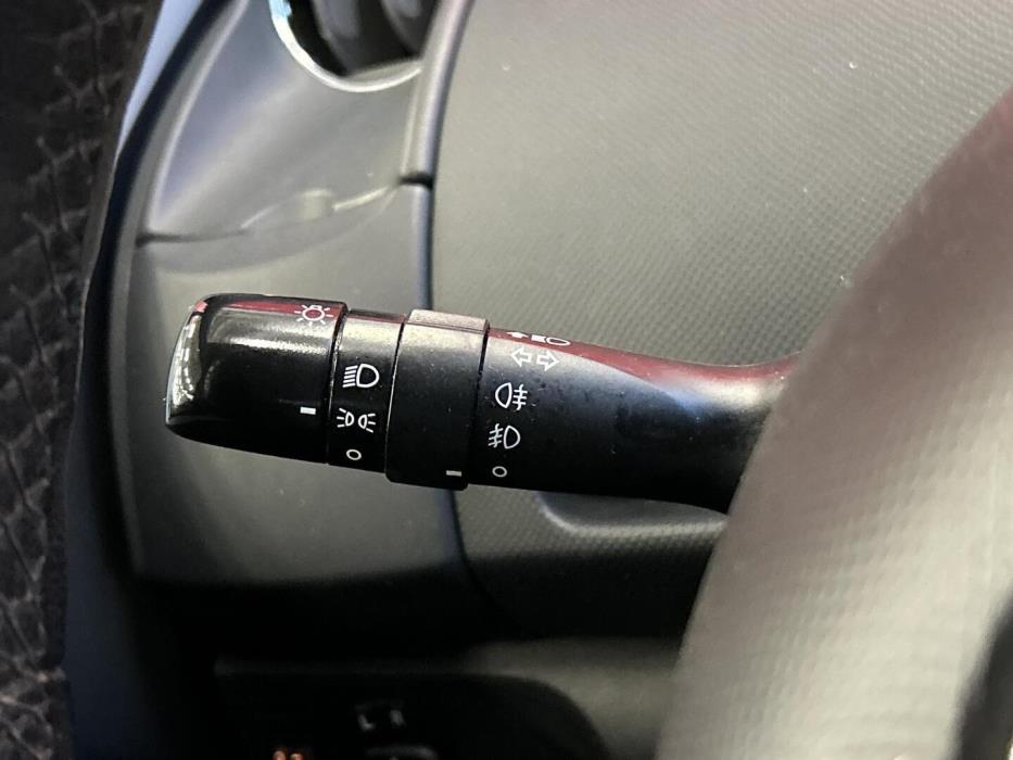 TOYOTA Yaris 2010