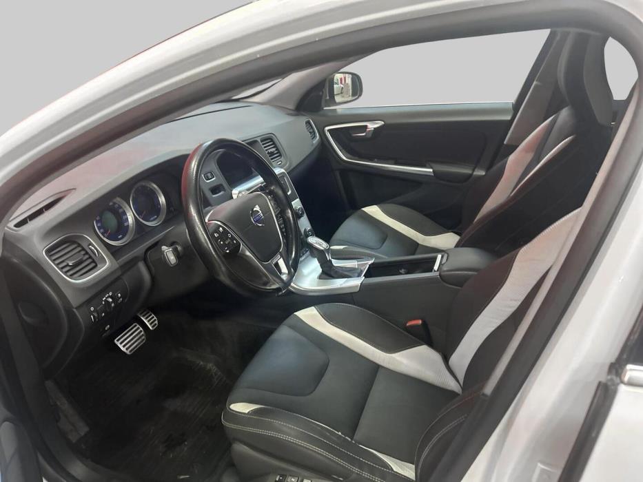 VOLVO V60 2013