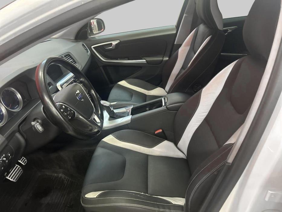 VOLVO V60 2013