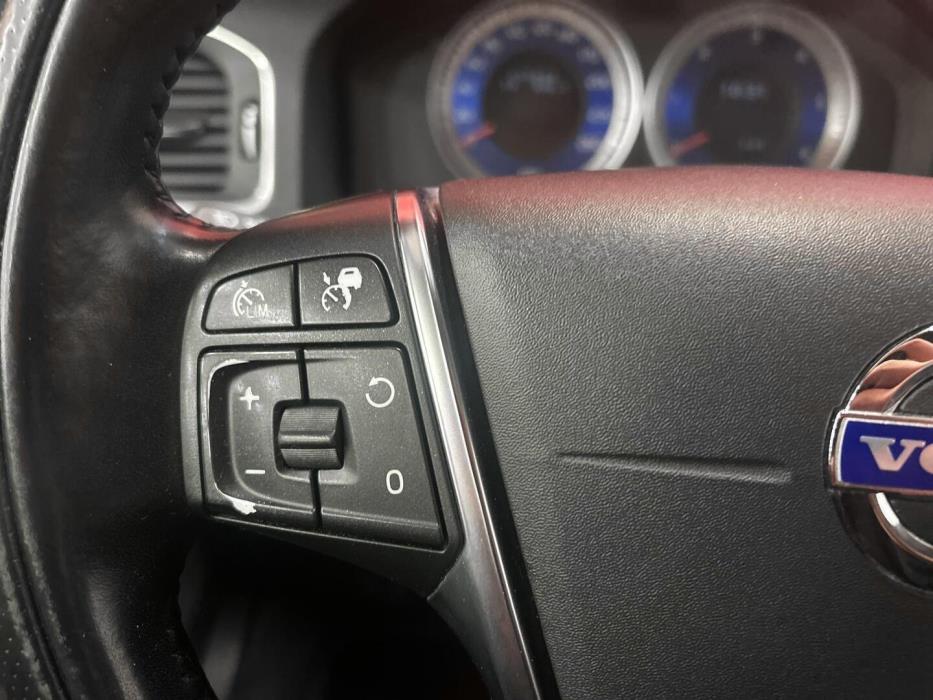 VOLVO V60 2013