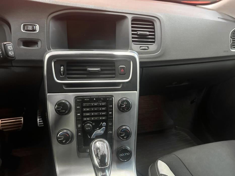 VOLVO V60 2013