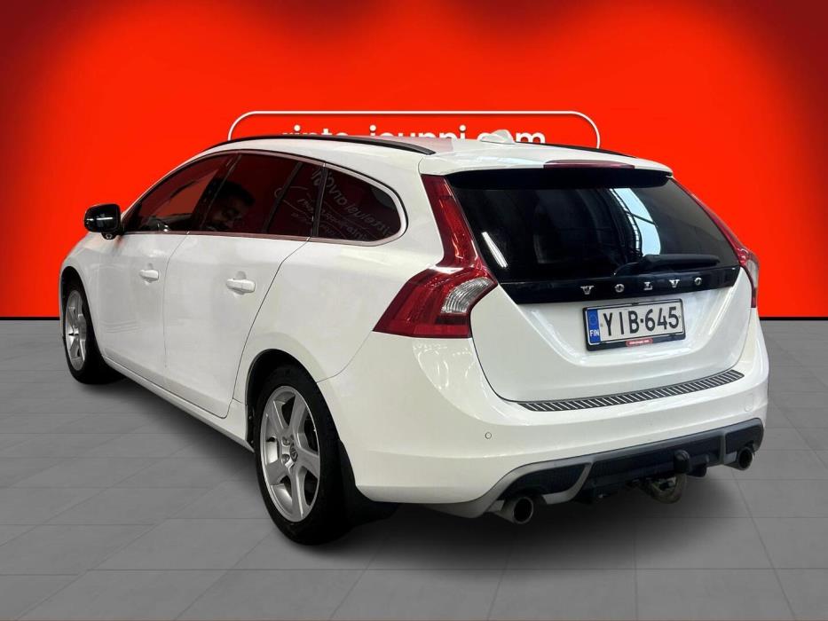 VOLVO V60 2013