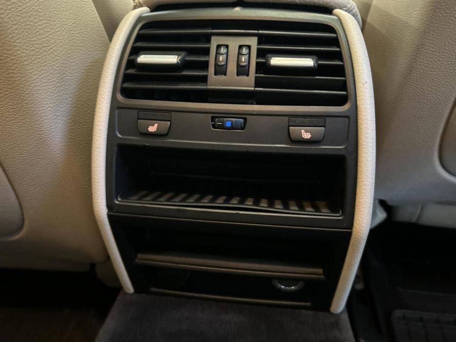 BMW 740 2010