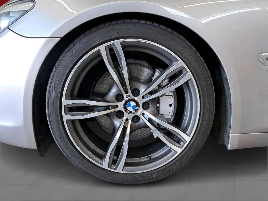 BMW 740 2010