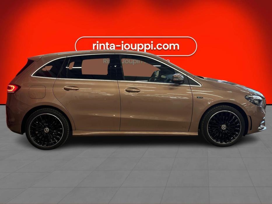 MERCEDES-BENZ B 2021