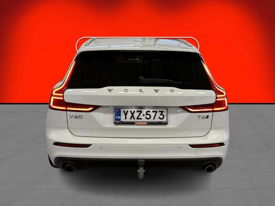VOLVO V60 2020