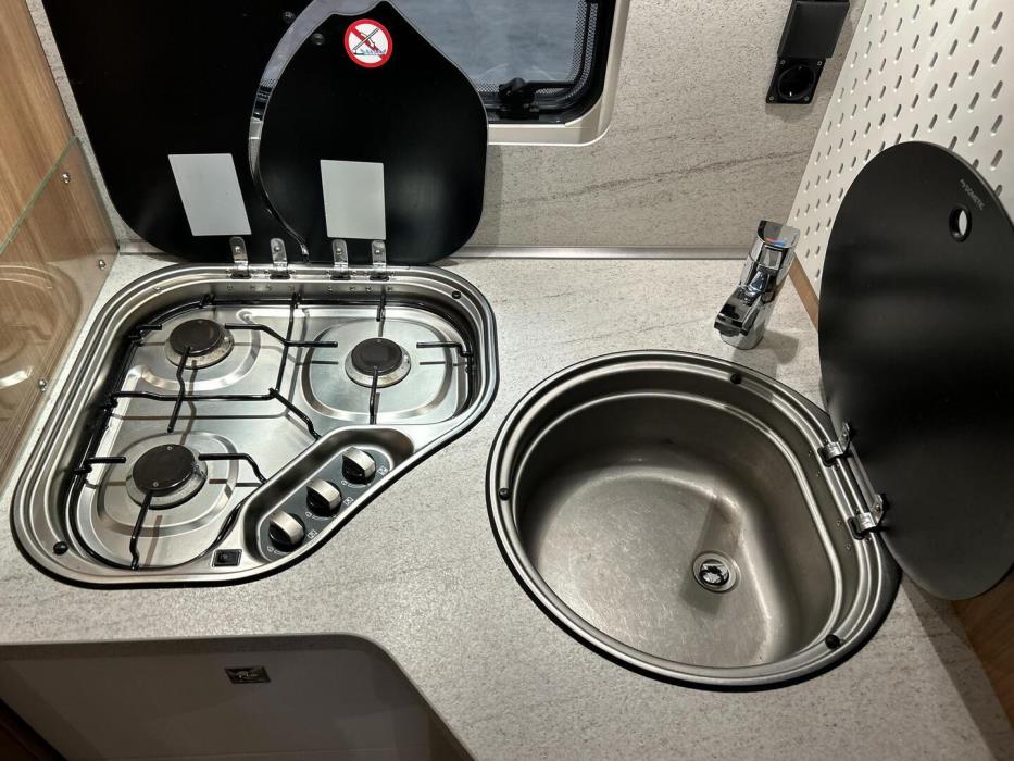 DETHLEFFS ADVANTAGE I7051 2017