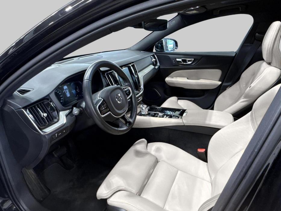 VOLVO V60 2019