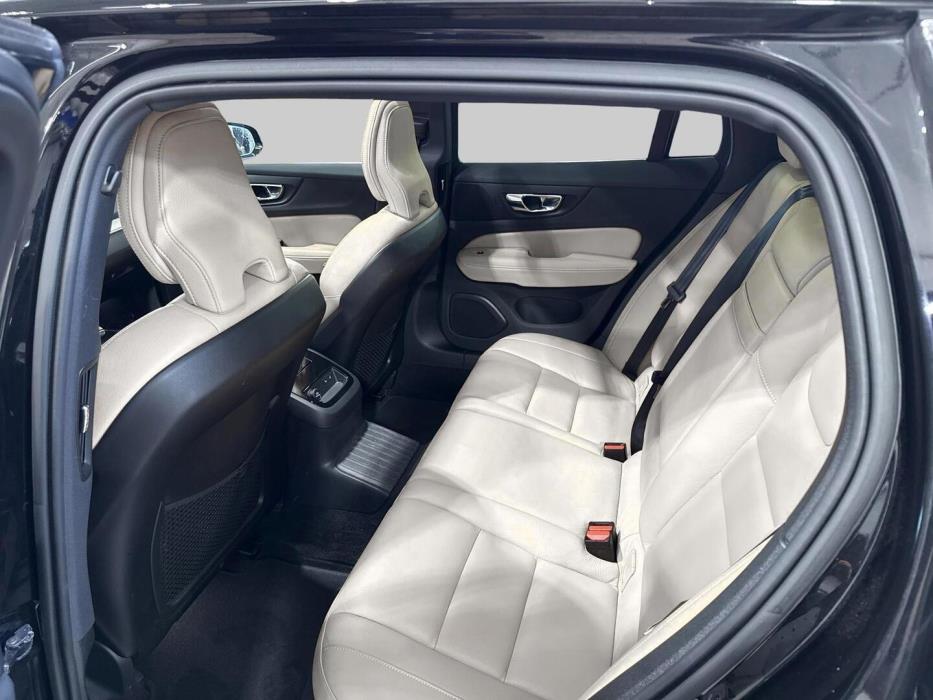 VOLVO V60 2019