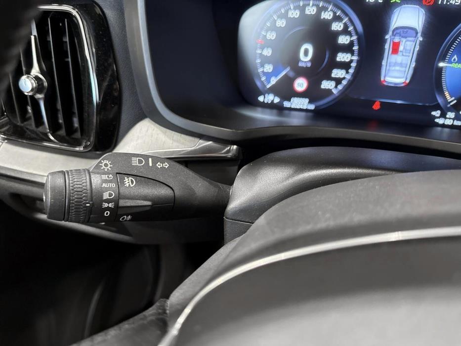 VOLVO V60 2019
