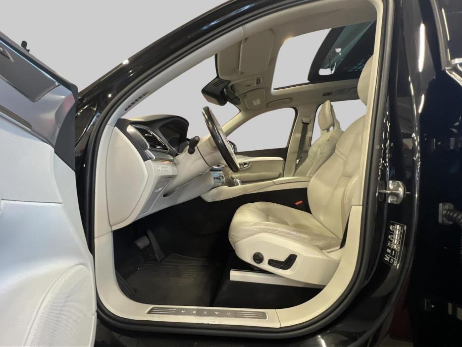VOLVO XC90 2016
