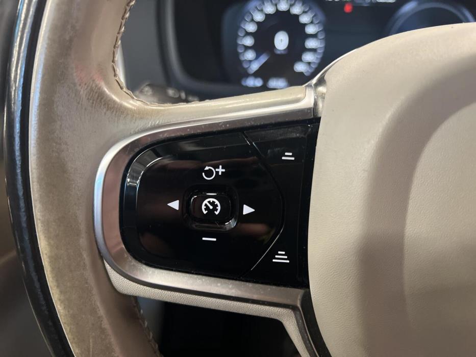 VOLVO XC90 2016
