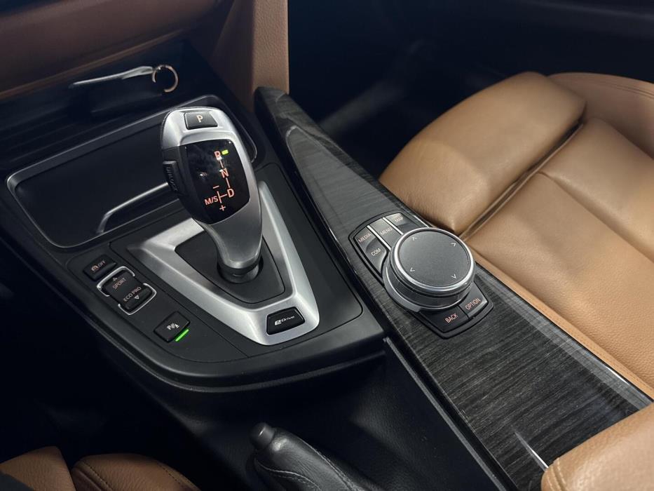 BMW 330 2016