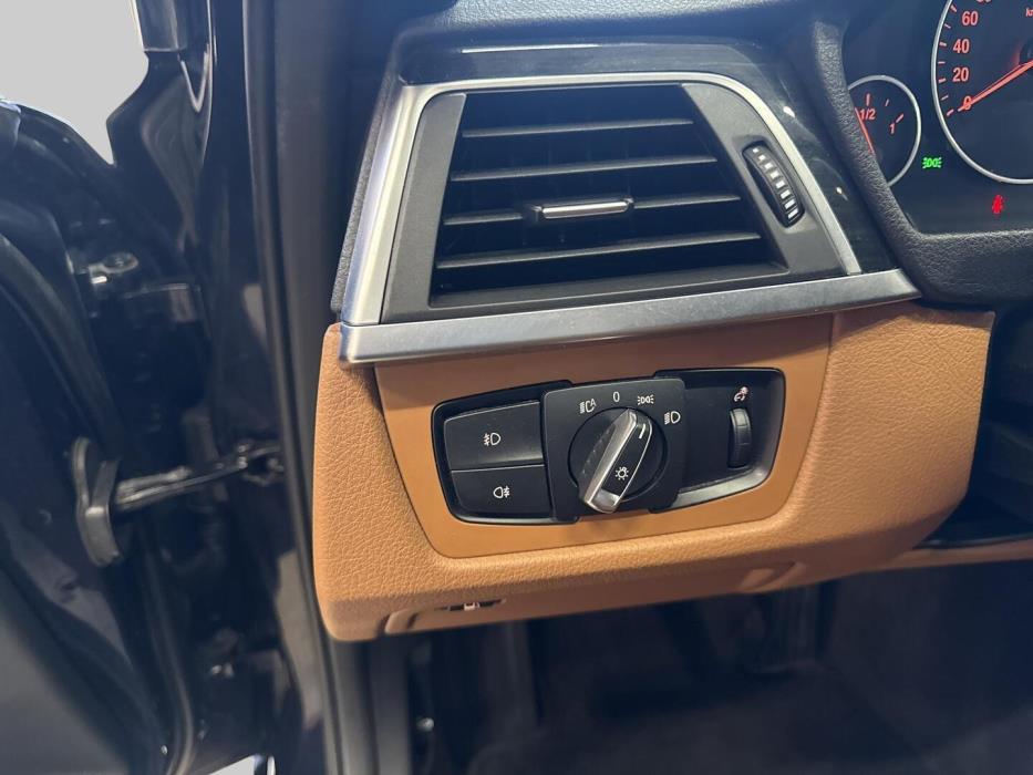 BMW 330 2016