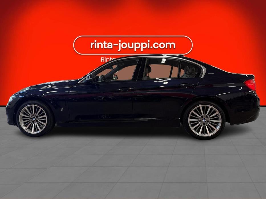 BMW 330 2016