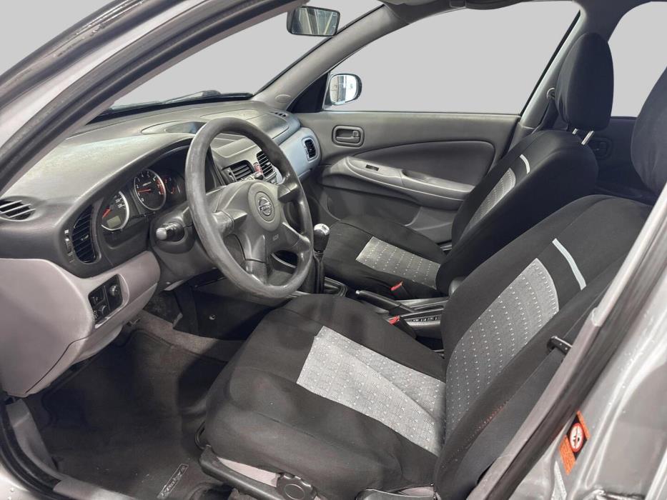 NISSAN Almera 2003