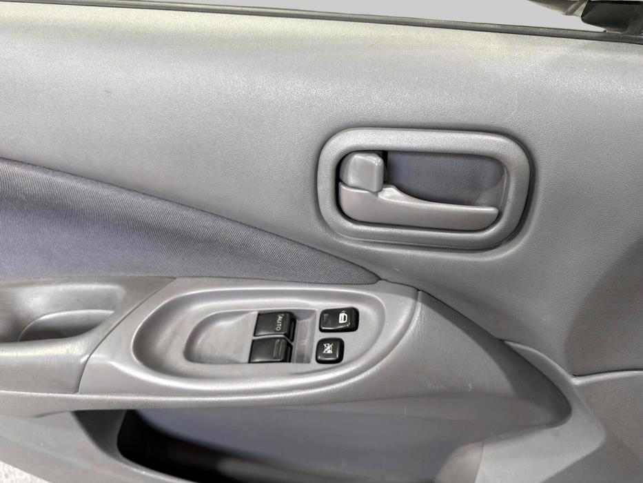 NISSAN Almera 2003