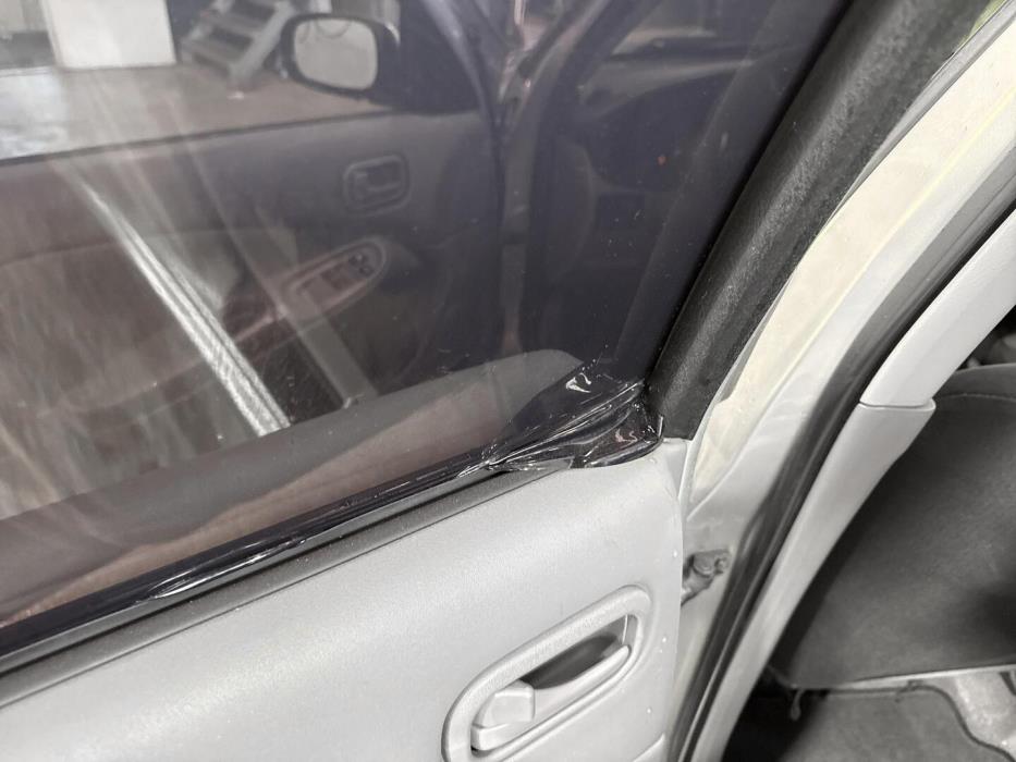 NISSAN Almera 2003