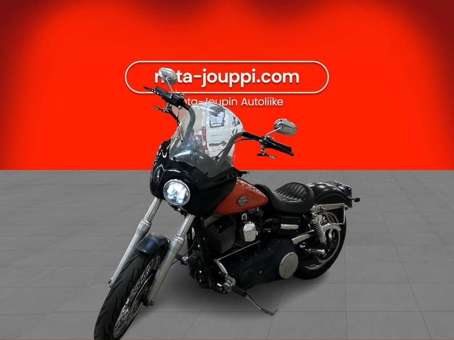 HARLEY-DAVIDSON DYNA 2008