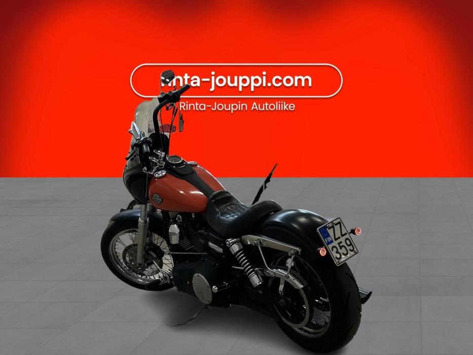 HARLEY-DAVIDSON DYNA 2008