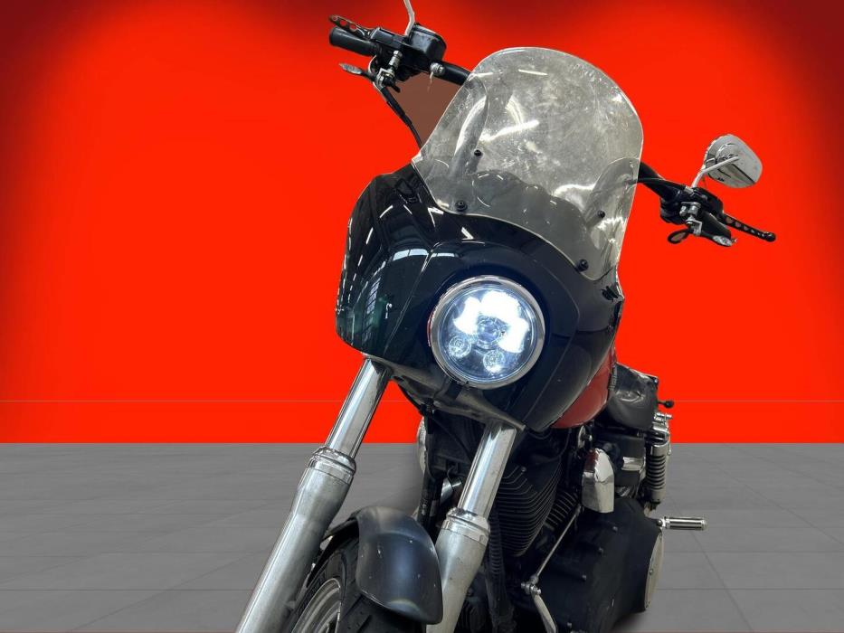 HARLEY-DAVIDSON DYNA 2008