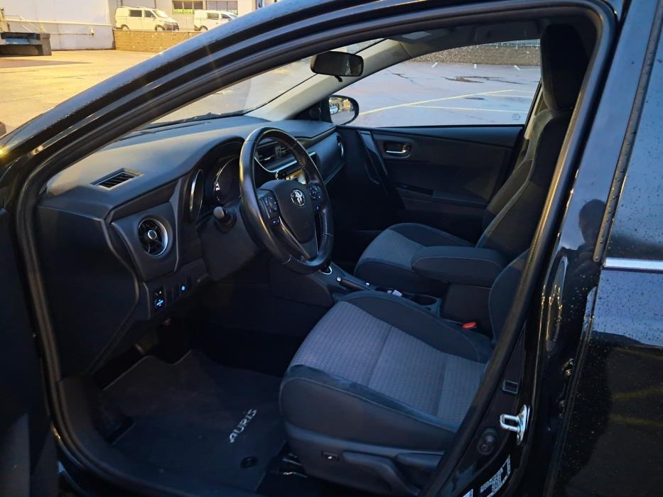 TOYOTA Auris 2019