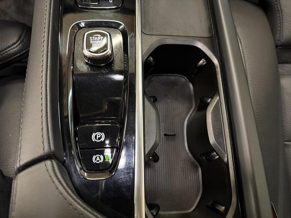VOLVO XC90 2024