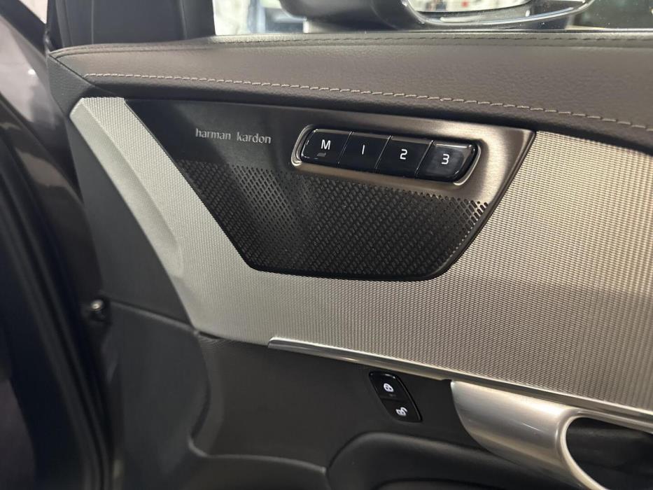 VOLVO XC90 2024
