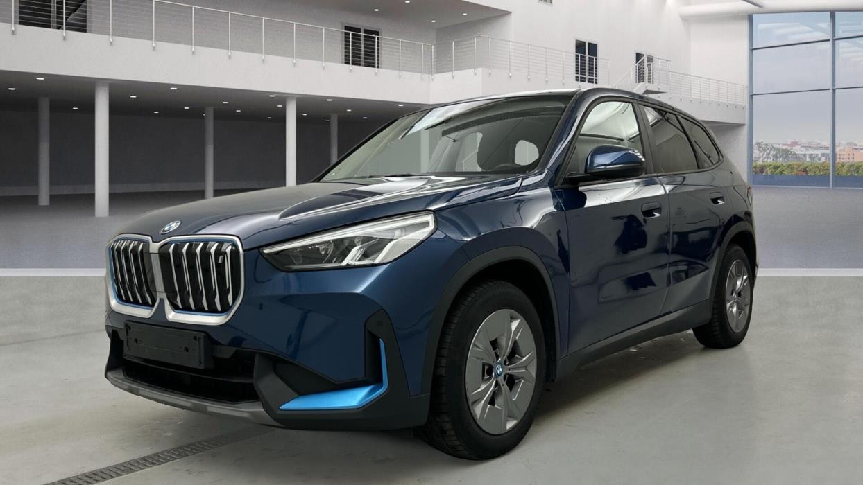BMW IX1 2023