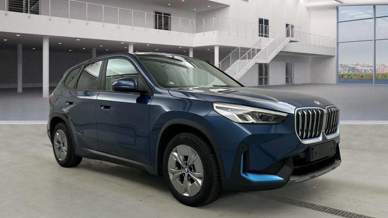 BMW IX1 2023