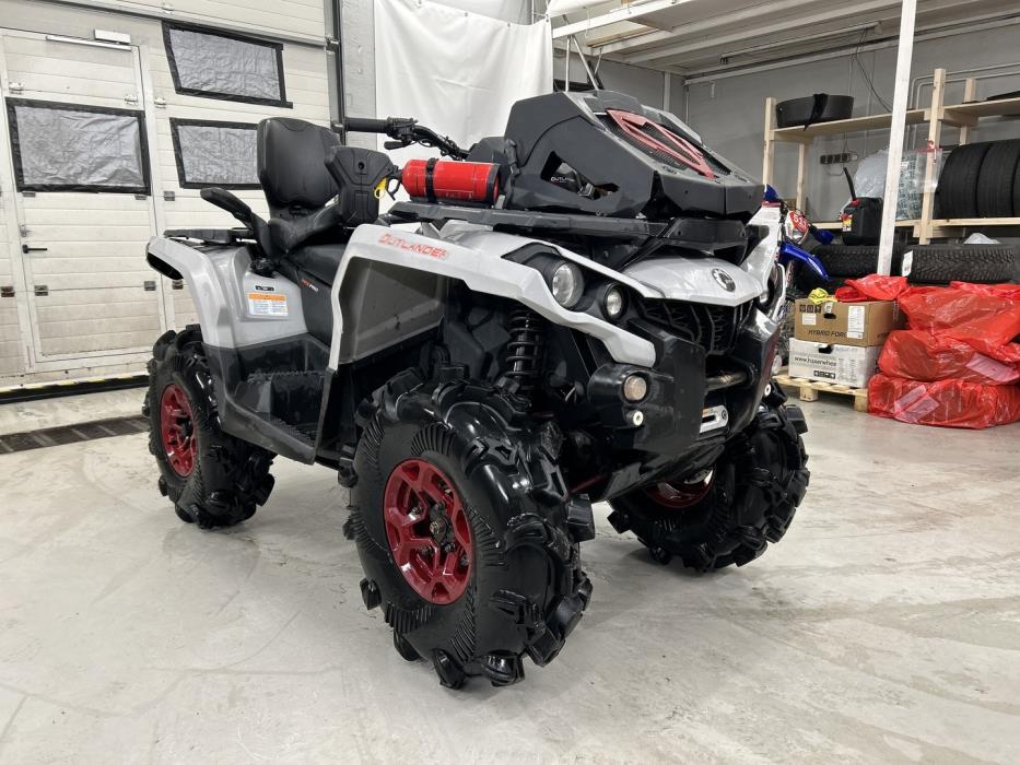 CAN-AM OUTLANDER MAX 2017