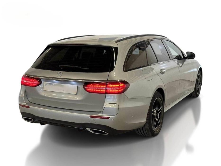 MERCEDES-BENZ E 2022
