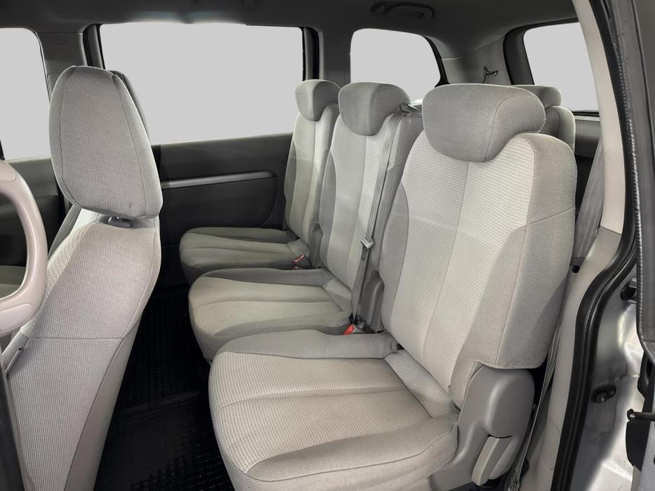 KIA Carnival 2010