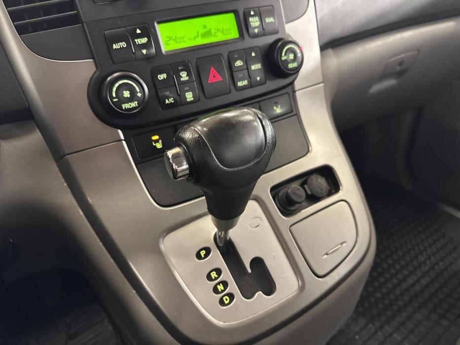 KIA Carnival 2010