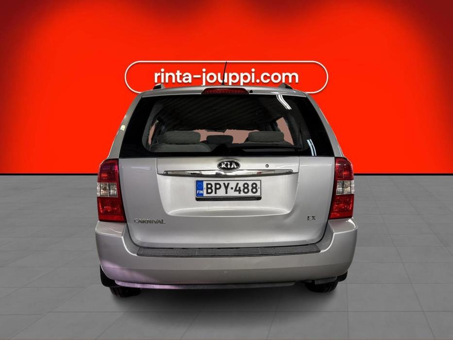 KIA Carnival 2010