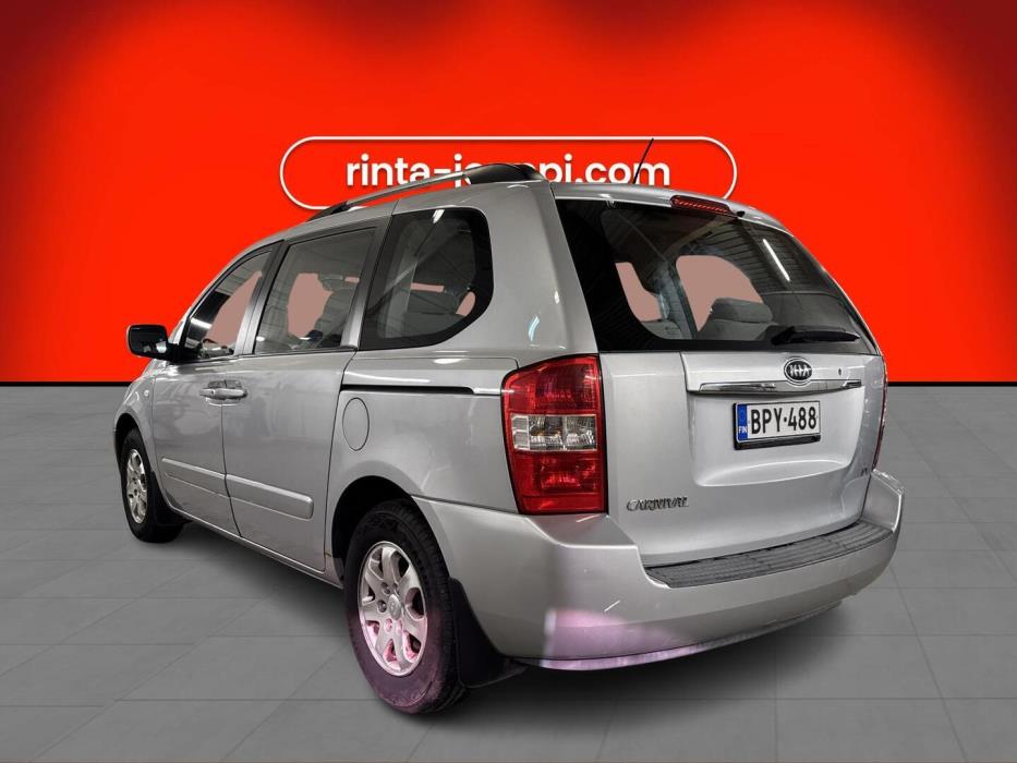 KIA Carnival 2010