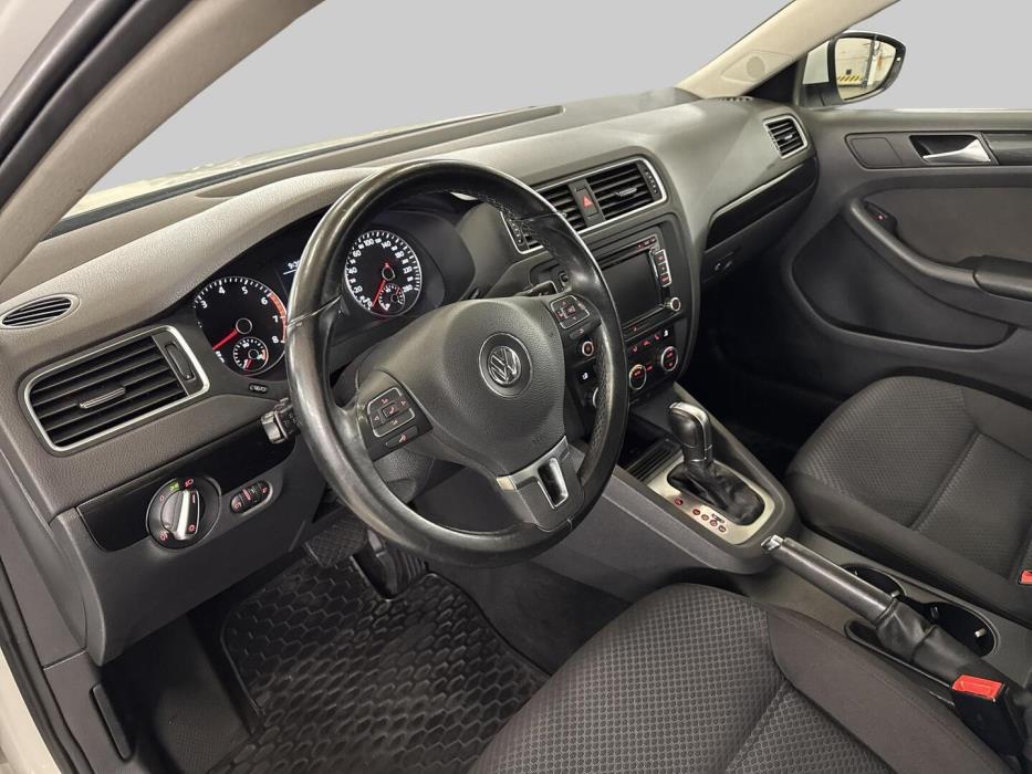VOLKSWAGEN Jetta 2014