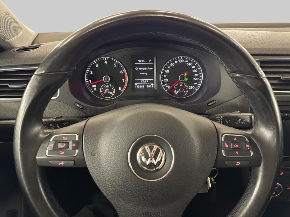VOLKSWAGEN Jetta 2014