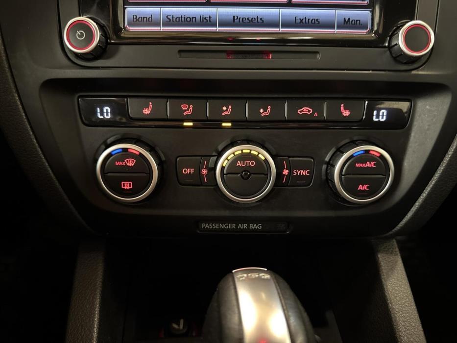 VOLKSWAGEN Jetta 2014
