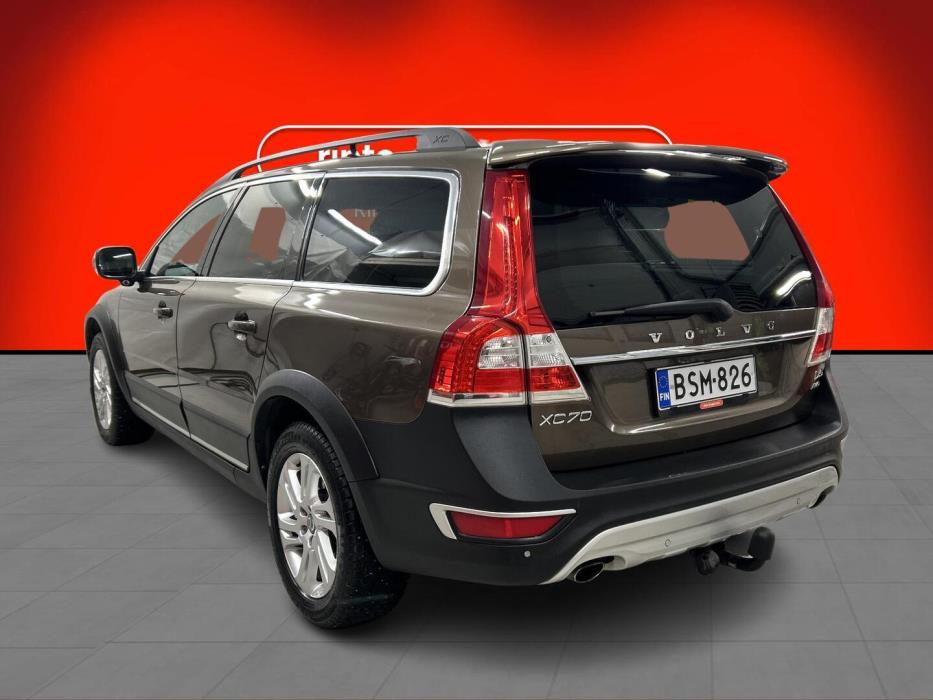 VOLVO XC70 2015